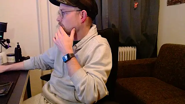 Snapshot of ChefDeLust chatting on December 18, 3:49 pm ChefDeLust online show from December 18, 3:49 pm