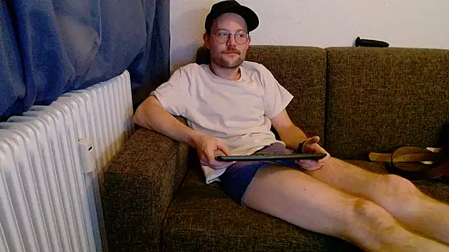 Snapshot of ChefDeLust chatting on December 5, 5:33 pm ChefDeLust online show from December 5, 5:33 pm