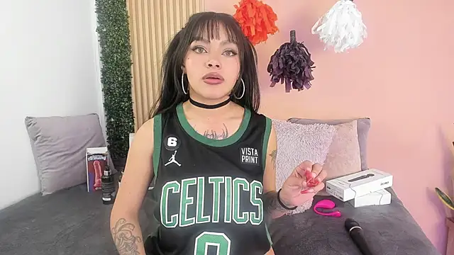 Mia zafir online show from October 11, 2:56 am