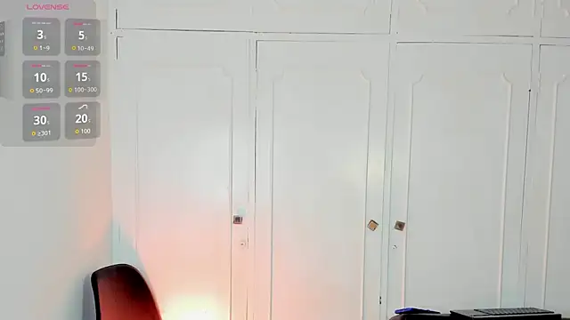 zarek lux online show from January 10, 1:06 pm