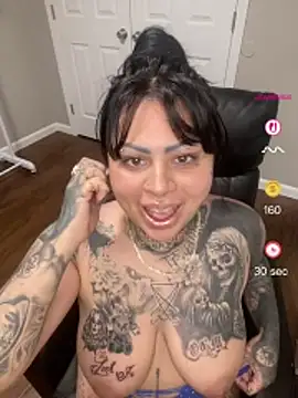 Snapshot of chicanachic13 chatting on May 9, 5:00 am chicanachic13 online show from May 9, 5:00 am