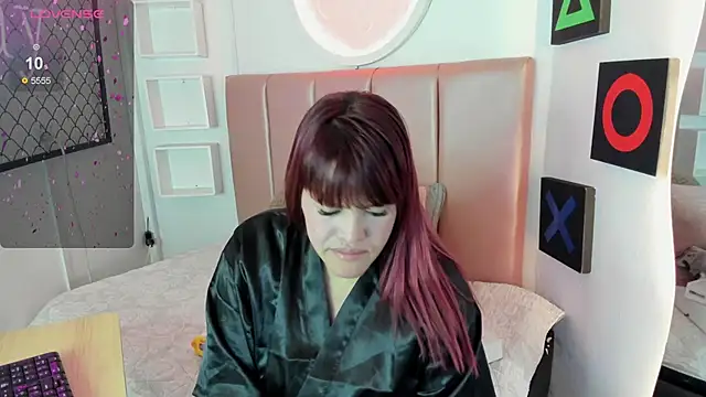 Snapshot of evaa_jones1 chatting on September 25, 1:50 pm evaa jones1 online show from September 25, 1:50 pm