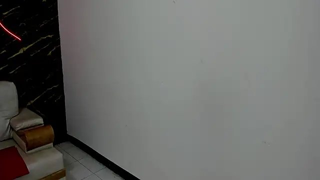 Snapshot of Cute_Cloe69 chatting on November 27, 3:34 pm Cute Cloe69 online show from November 27, 3:34 pm