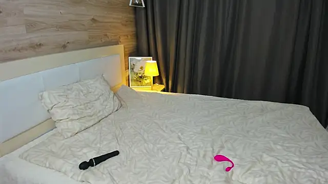 Babyy Lynaa online show from December 2, 6:59 am