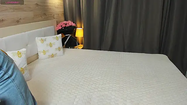 Snapshot of Babyy_Lynaa chatting on October 8, 5:53 am Babyy Lynaa online show from October 8, 5:53 am