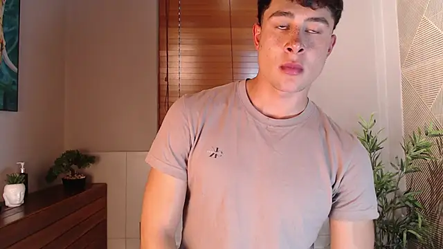 AustinJones  online show from February 9, 7:56 pm