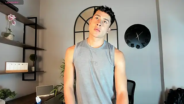 AustinJones  online show from December 1, 5:47 pm