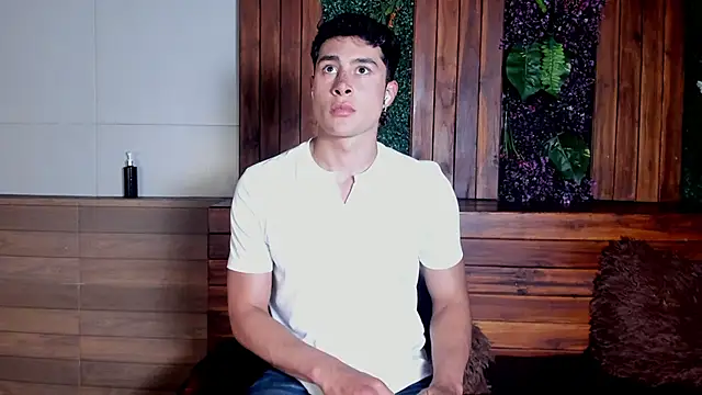 AustinJones  online show from January 18, 7:17 pm