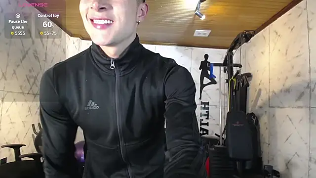 AustinJones  online show from December 18, 7:07 pm