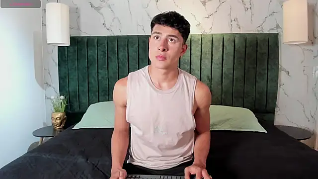 AustinJones  online show from January 8, 6:58 pm