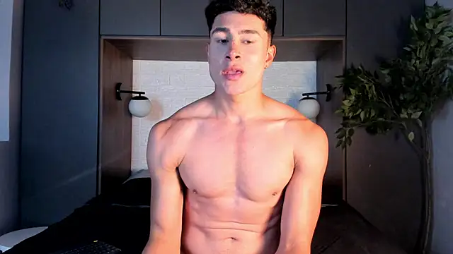 AustinJones  online show from November 21, 7:35 pm