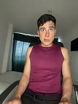 Snapshot of AustinJones_ chatting on July 19, 9:33 pm AustinJones online show from July 19, 9:33 pm