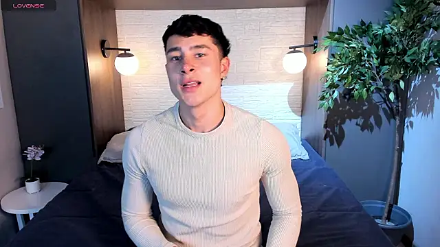 AustinJones  online show from March 7, 7:19 pm