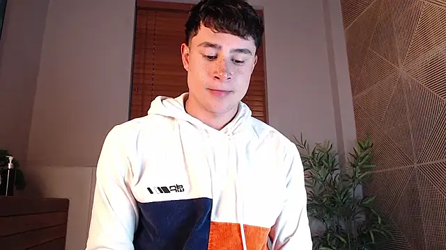 AustinJones  online show from March 22, 3:57 pm