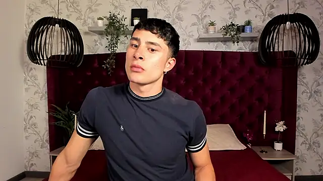 AustinJones  online show from March 25, 7:24 pm