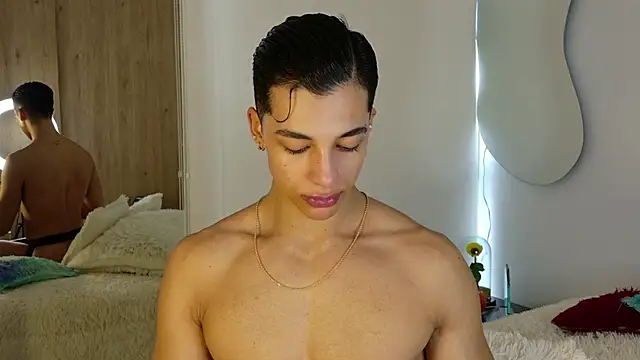 Troye Williams online show from April 10, 1:18 pm