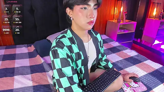 Snapshot of Creamy_Angelo chatting on October 4, 1:07 am Creamy Angelo online show from October 4, 1:07 am