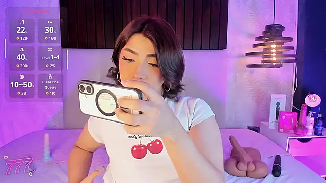 Creamy Angelo online show from May 23, 4:44 am