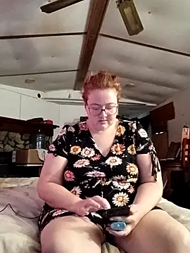 XEmoxkittyx online show from February 17, 6:27 pm