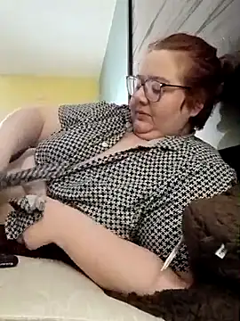 XEmoxkittyx online show from May 11, 12:23 am