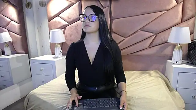 Snapshot of Megan_blue5 chatting on October 8, 6:52 pm Megan blue5 online show from October 8, 6:52 pm