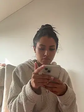 Victoria alson online show from March 25, 1:21 pm