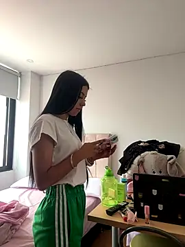 Snapshot of Victoria_alson chatting on November 18, 5:05 pm Victoria alson online show from November 18, 5:05 pm