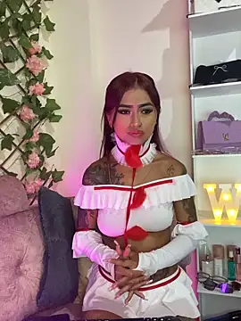 Snapshot of Dirty_isabella18 chatting on May 22, 5:55 pm Dirty isabella18 online show from May 22, 5:55 pm