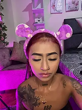 Snapshot of Dirty_isabella18 chatting on May 31, 10:10 pm Dirty isabella18 online show from May 31, 10:10 pm