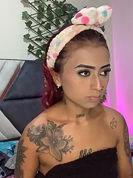 Snapshot of Dirty_isabella18 chatting on February 26, 8:09 pm Dirty isabella18 online show from February 26, 8:09 pm