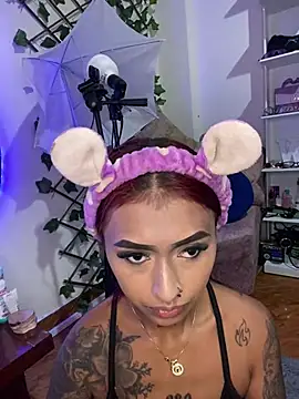 Snapshot of Dirty_isabella18 chatting on July 16, 6:49 pm Dirty isabella18 online show from July 16, 6:49 pm