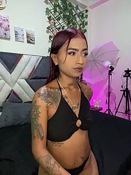 Snapshot of Dirty_isabella18 chatting on May 5, 7:06 pm Dirty isabella18 online show from May 5, 7:06 pm