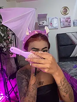 Snapshot of Dirty_isabella18 chatting on June 18, 5:40 pm Dirty isabella18 online show from June 18, 5:40 pm