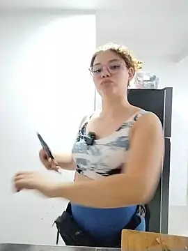 SirenRouge 69 online show from April 14, 8:25 pm