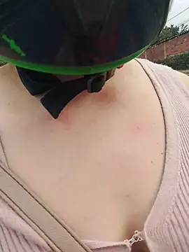 SirenRouge 69 online show from March 25, 8:30 pm