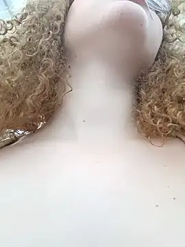 SirenRouge 69 online show from January 6, 7:40 pm