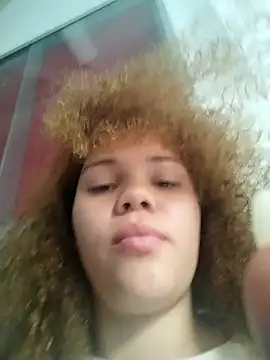 SirenRouge 69 online show from December 18, 9:40 pm