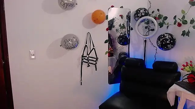 Dakota ro online show from October 27, 7:59 pm