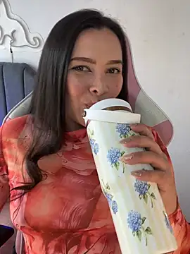 amaia monet online show from April 18, 7:07 pm