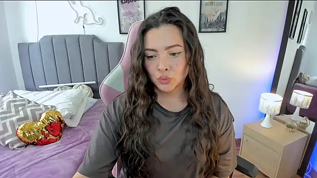 amaia monet online show from March 4, 6:26 pm