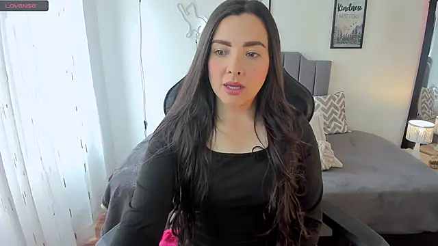 amaia monet online show from October 12, 6:42 pm