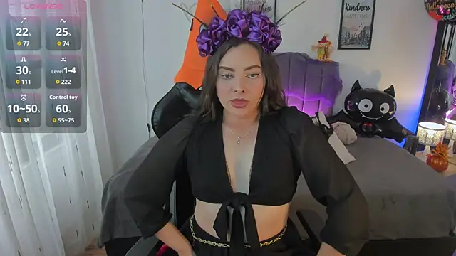 amaia monet online show from October 31, 7:43 pm