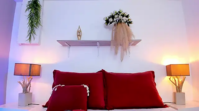 LuciaBenett  online show from November 3, 6:55 pm