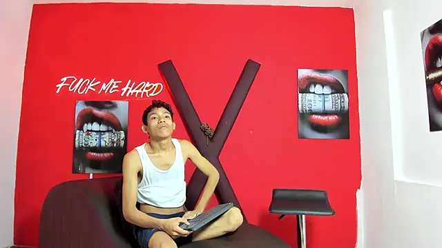 BEAUTY BOYS1 online show from March 3, 7:21 pm