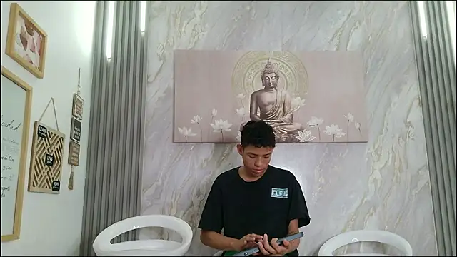 BEAUTY BOYS1 online show from February 4, 7:14 am