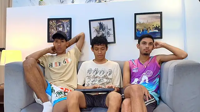 BEAUTY BOYS1 online show from April 2, 1:40 pm