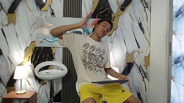 BEAUTY BOYS1 online show from February 16, 7:34 pm