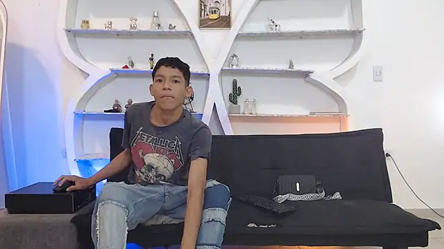 BEAUTY BOYS1 online show from November 14, 7:12 am