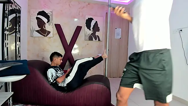 BEAUTY BOYS1 online show from April 17, 2:09 pm