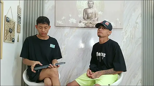 BEAUTY BOYS1 online show from February 5, 7:15 am